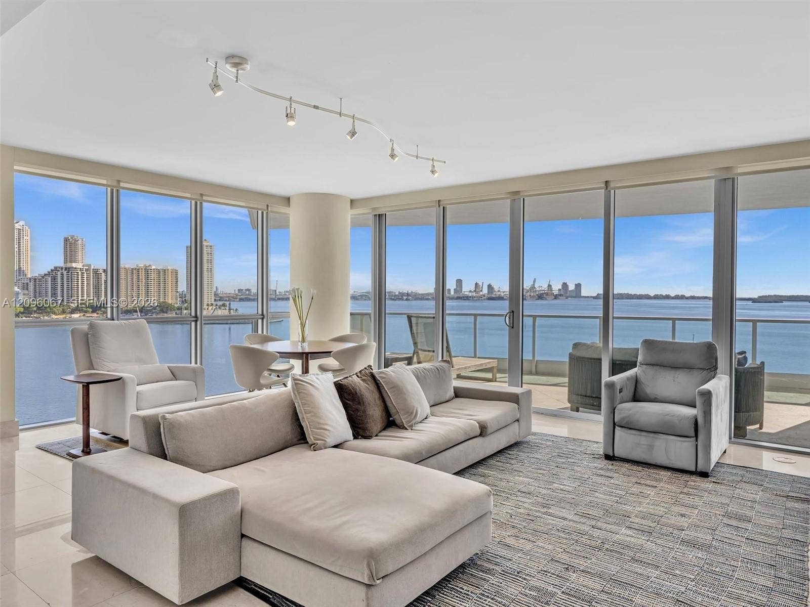 1331 Brickell Bay Drive, #901, Miami, FL 33131 Photo 1