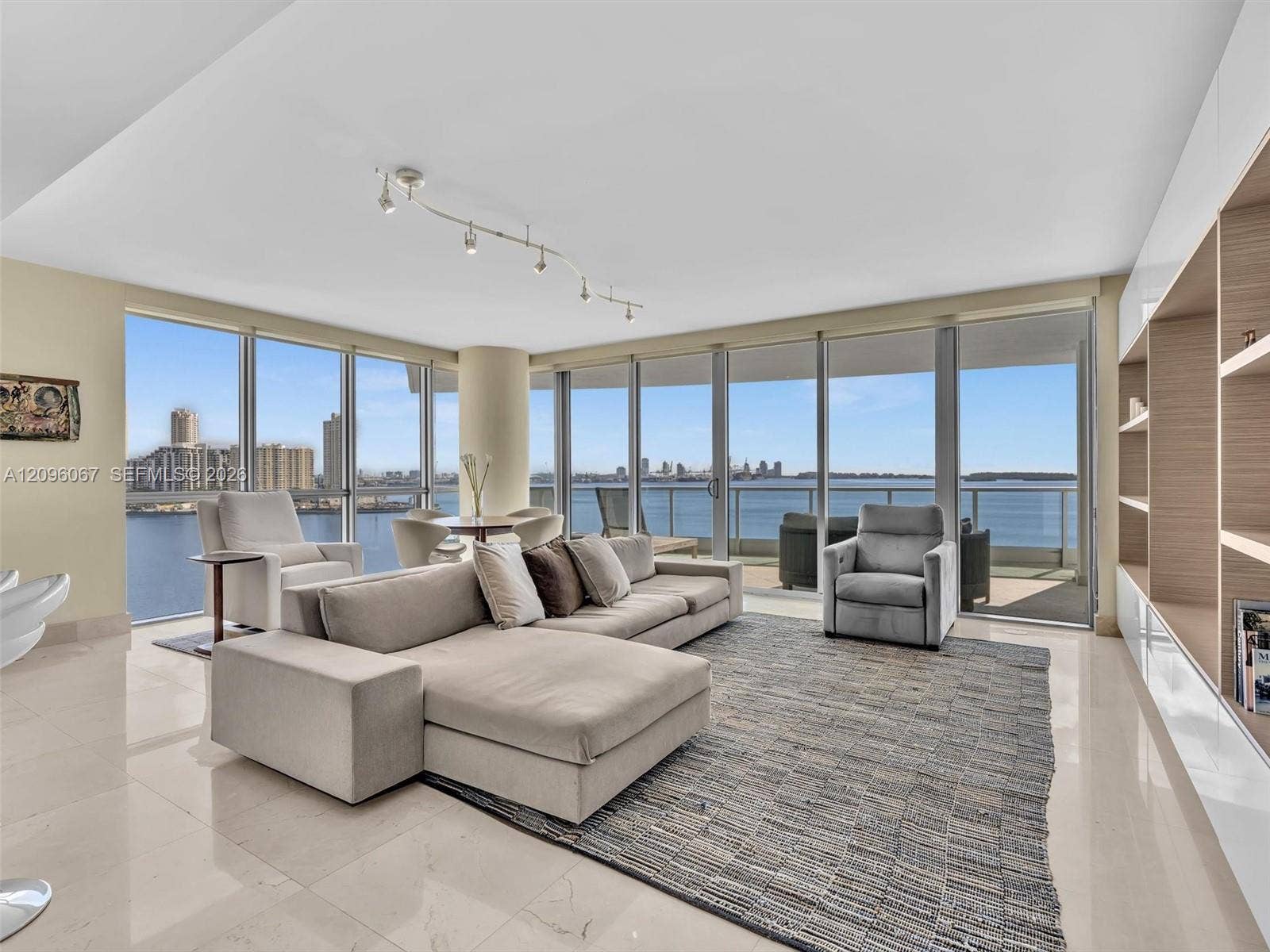 1331 Brickell Bay Drive, #901, Miami, FL 33131 Photo 3