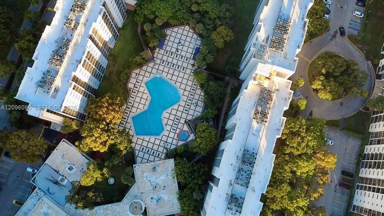 16919 N Bay Road, #215, Sunny Isles Beach, Sunny Isles Beach, FL 33160 Photo 4