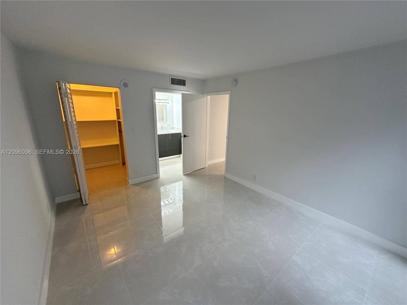 16919 N Bay Road, #215, Sunny Isles Beach, Sunny Isles Beach, FL 33160 Photo 25