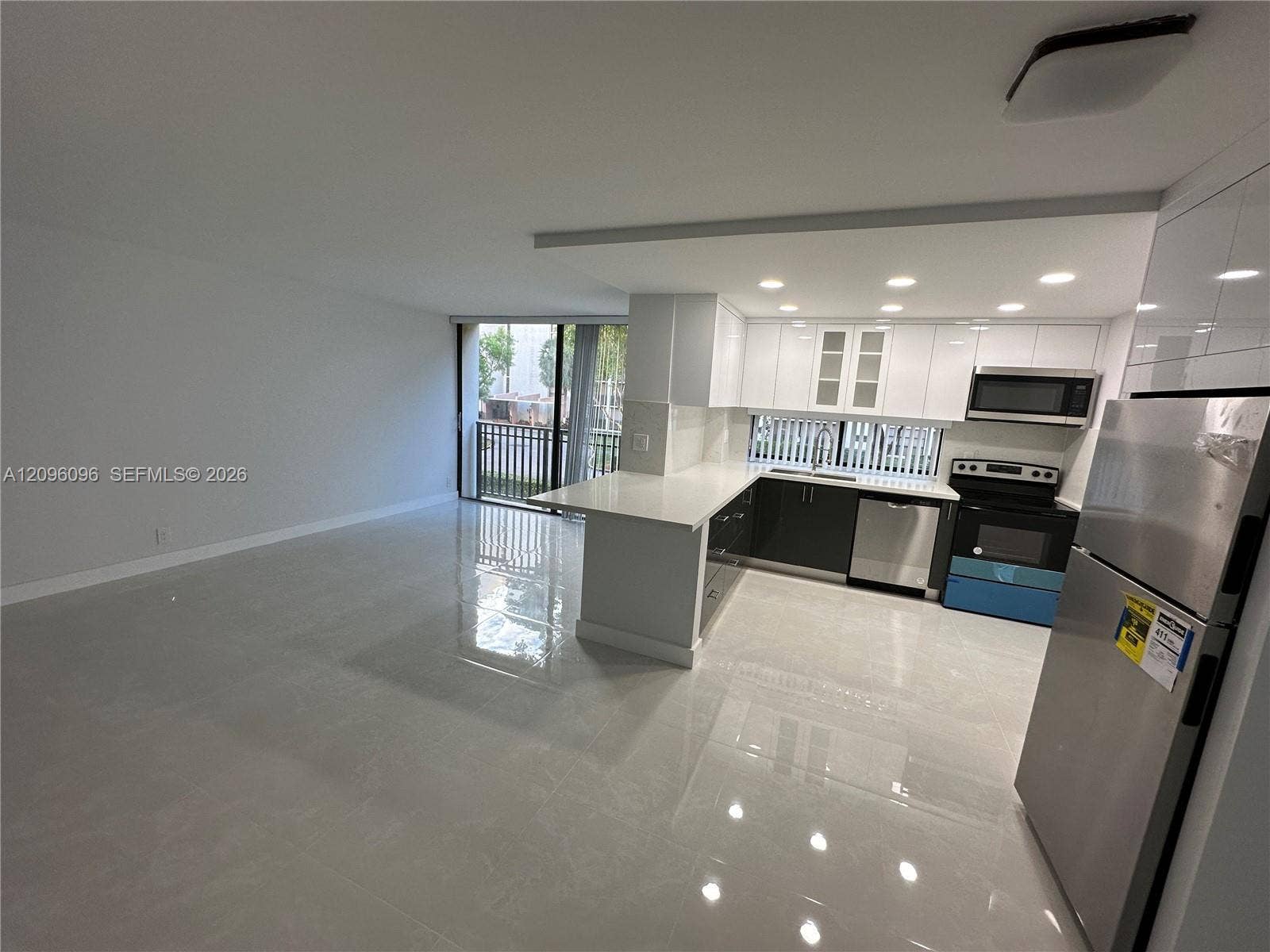 16919 N Bay Road, #215, Sunny Isles Beach, Sunny Isles Beach, FL 33160 Photo 17