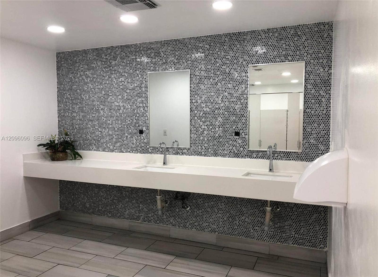 16919 N Bay Road, #215, Sunny Isles Beach, Sunny Isles Beach, FL 33160 Photo 34
