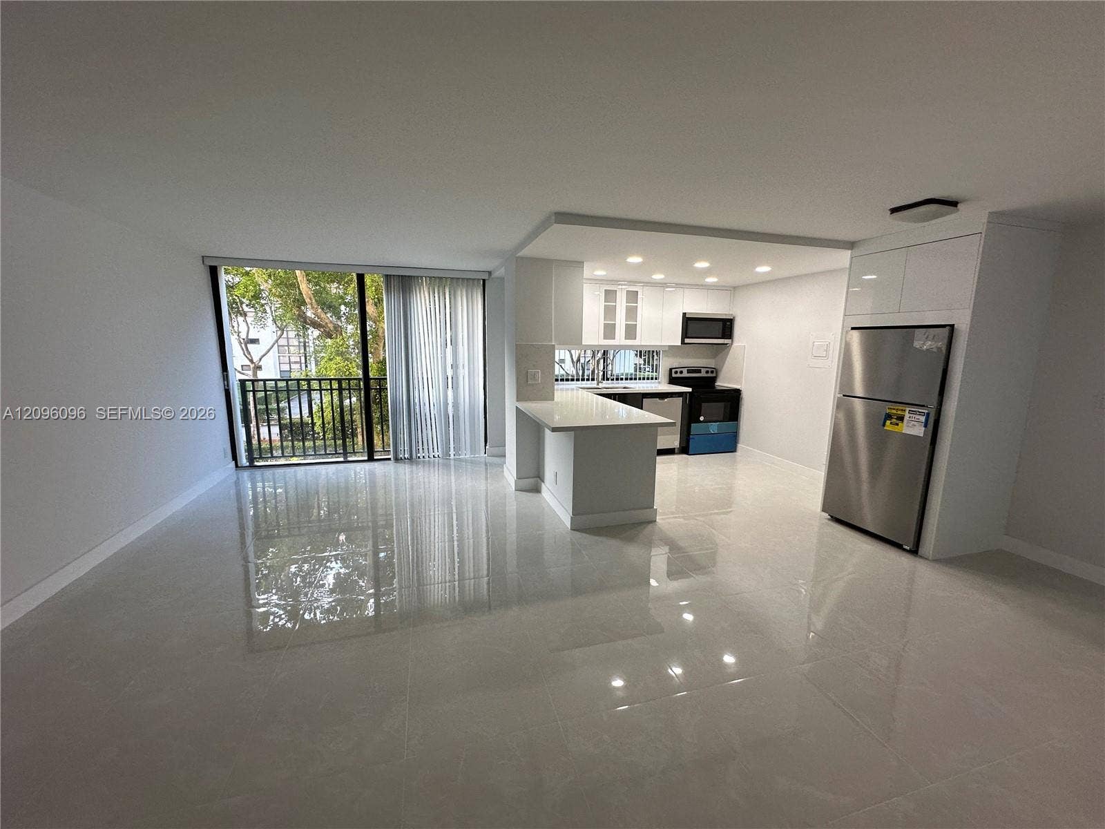 16919 N Bay Road, #215, Sunny Isles Beach, Sunny Isles Beach, FL 33160 Photo 8
