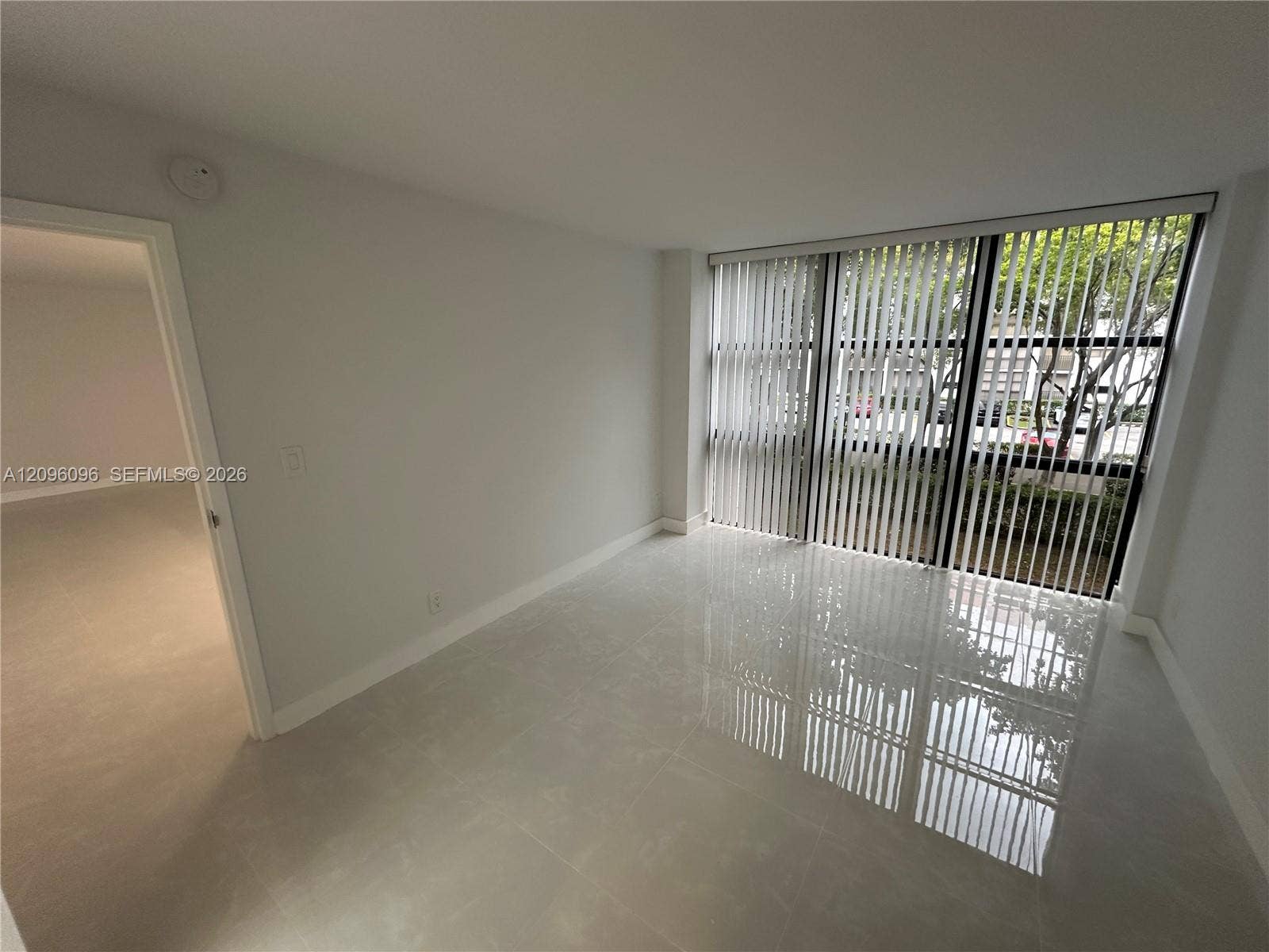 16919 N Bay Road, #215, Sunny Isles Beach, Sunny Isles Beach, FL 33160 Photo 22