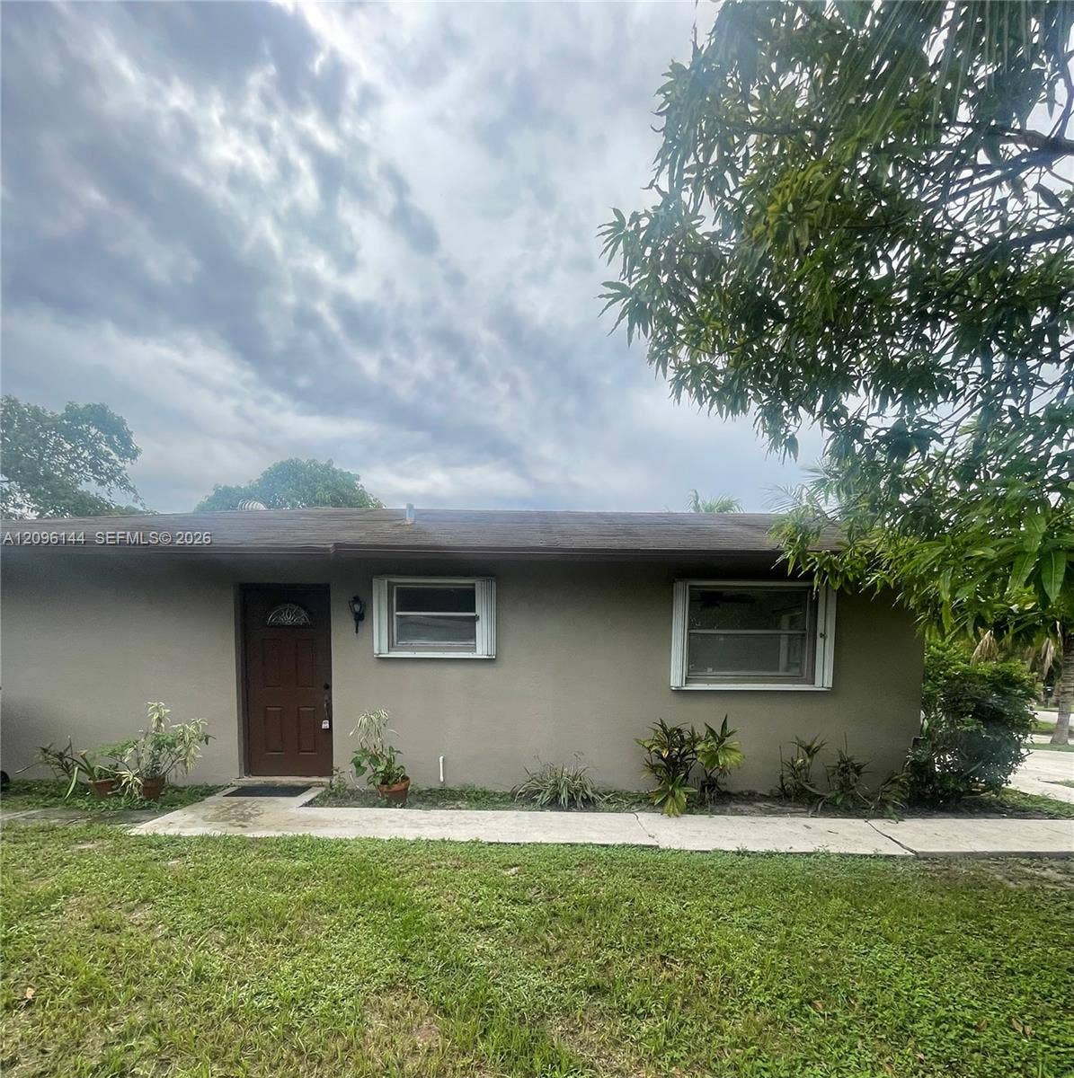 5872 E Bermuda Circle E, #0, West Palm Beach, West Palm Beach, FL 33407 Photo 2