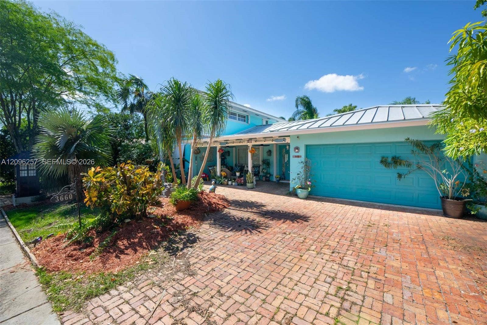 3660 N 53rd Avenue, Hollywood, FL 33021 Photo 2