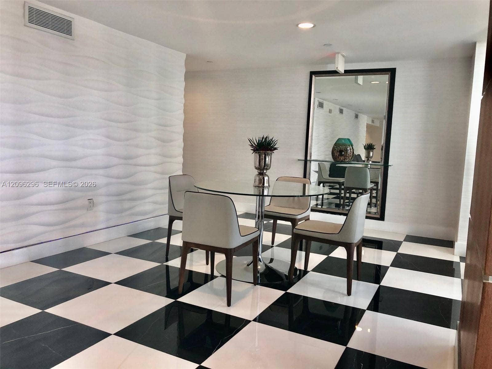 1800 N Bayshore Drive, #2210, Miami, FL 33132 Photo 5
