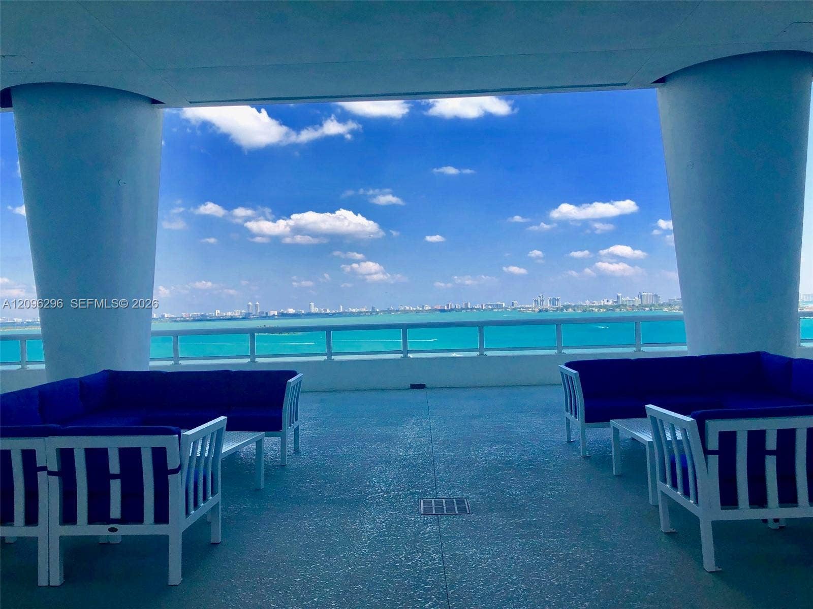 1800 N Bayshore Drive, #2210, Miami, FL 33132 Photo 12