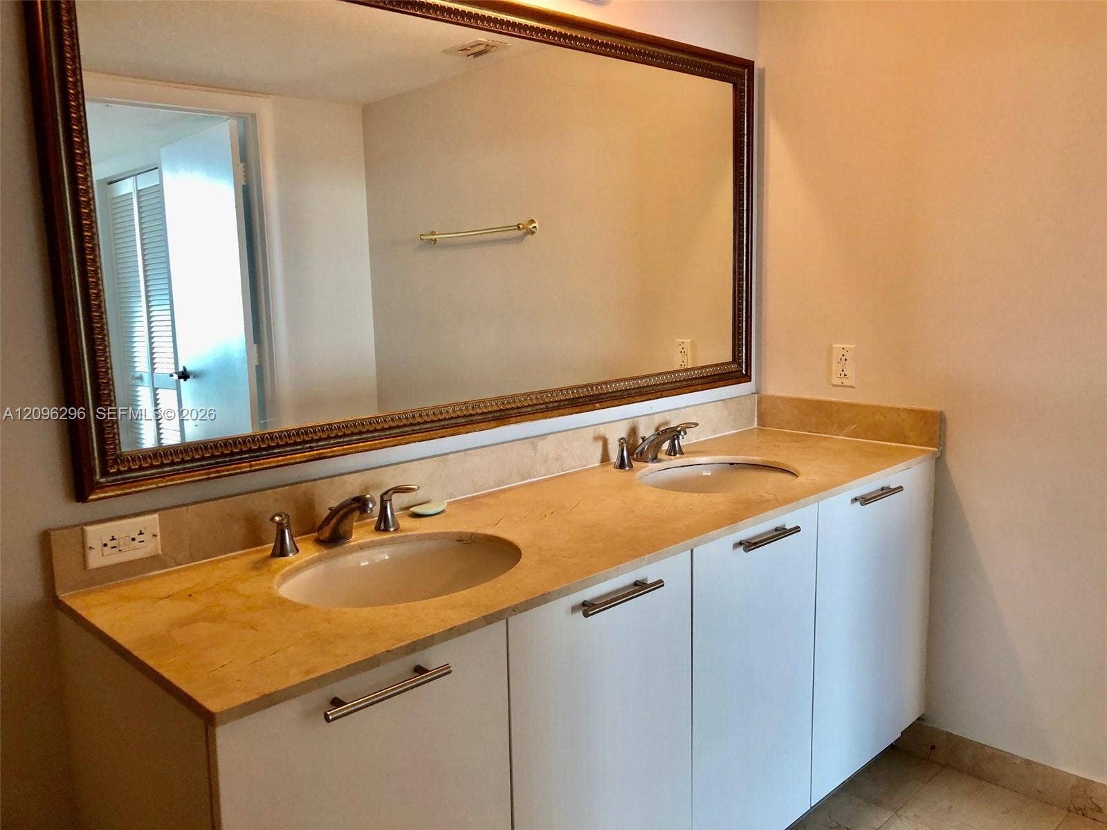 1800 N Bayshore Drive, #2210, Miami, FL 33132 Photo 50