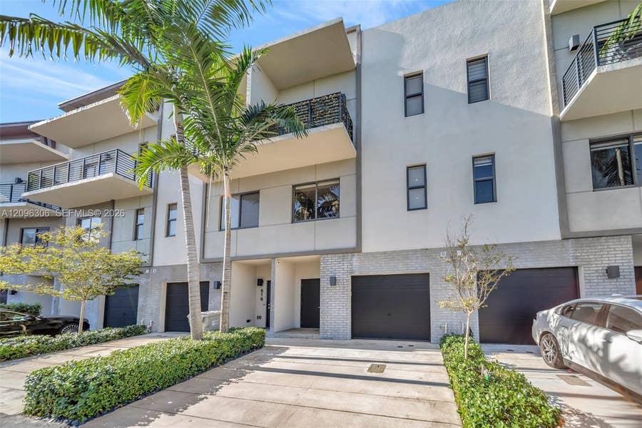 Property photo for 508 SE 1st Circle, Pompano Beach, FL