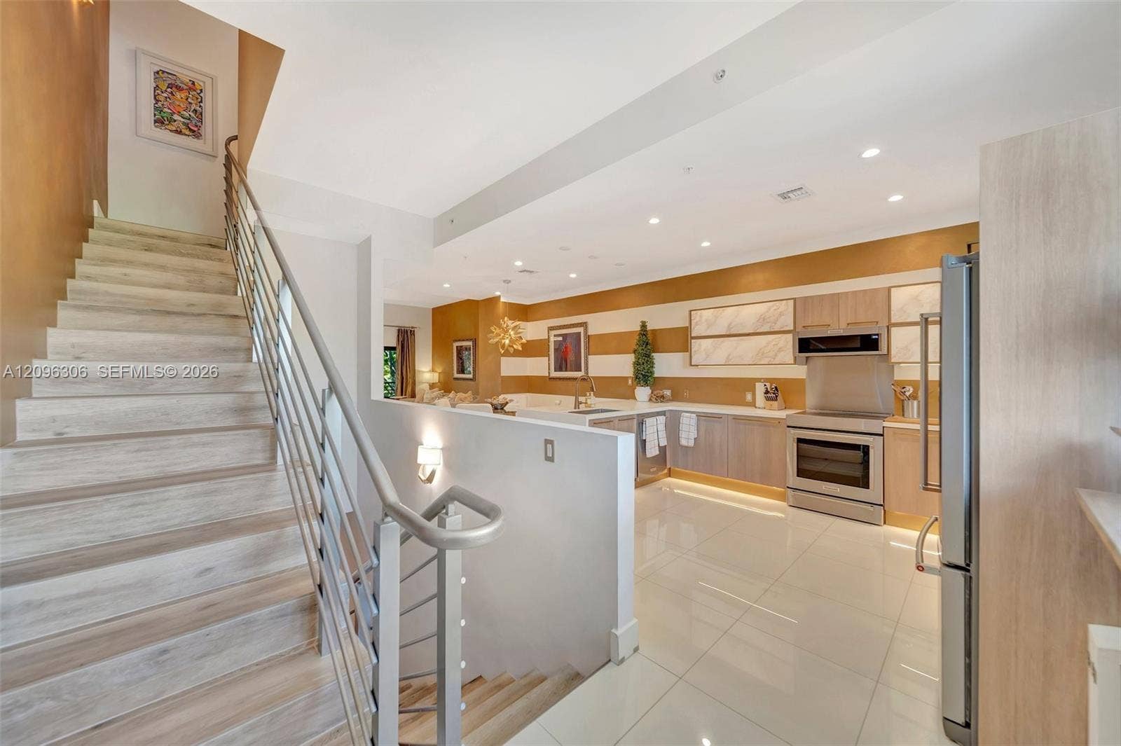 508 SE 1st Circle, Pompano Beach, FL 33060 S/S railing leading up to third floor bedrooms
