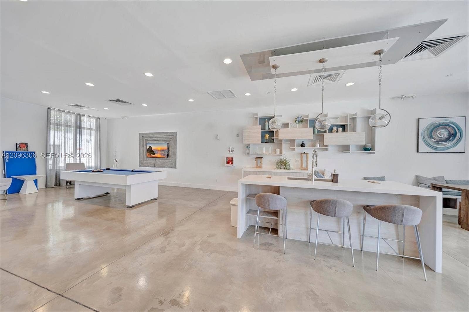 508 SE 1st Circle, Pompano Beach, FL 33060 Community clubhouse includes a kitchen & pool table