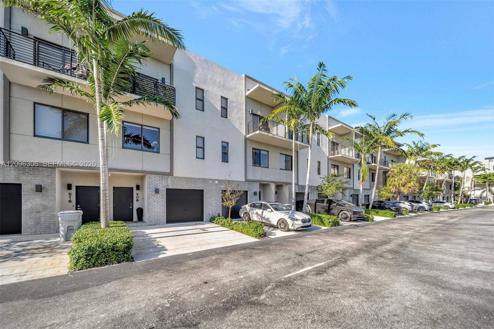 508 SE 1st Circle, Pompano Beach, FL 33060 Front of building with plenty of guest parking across the street