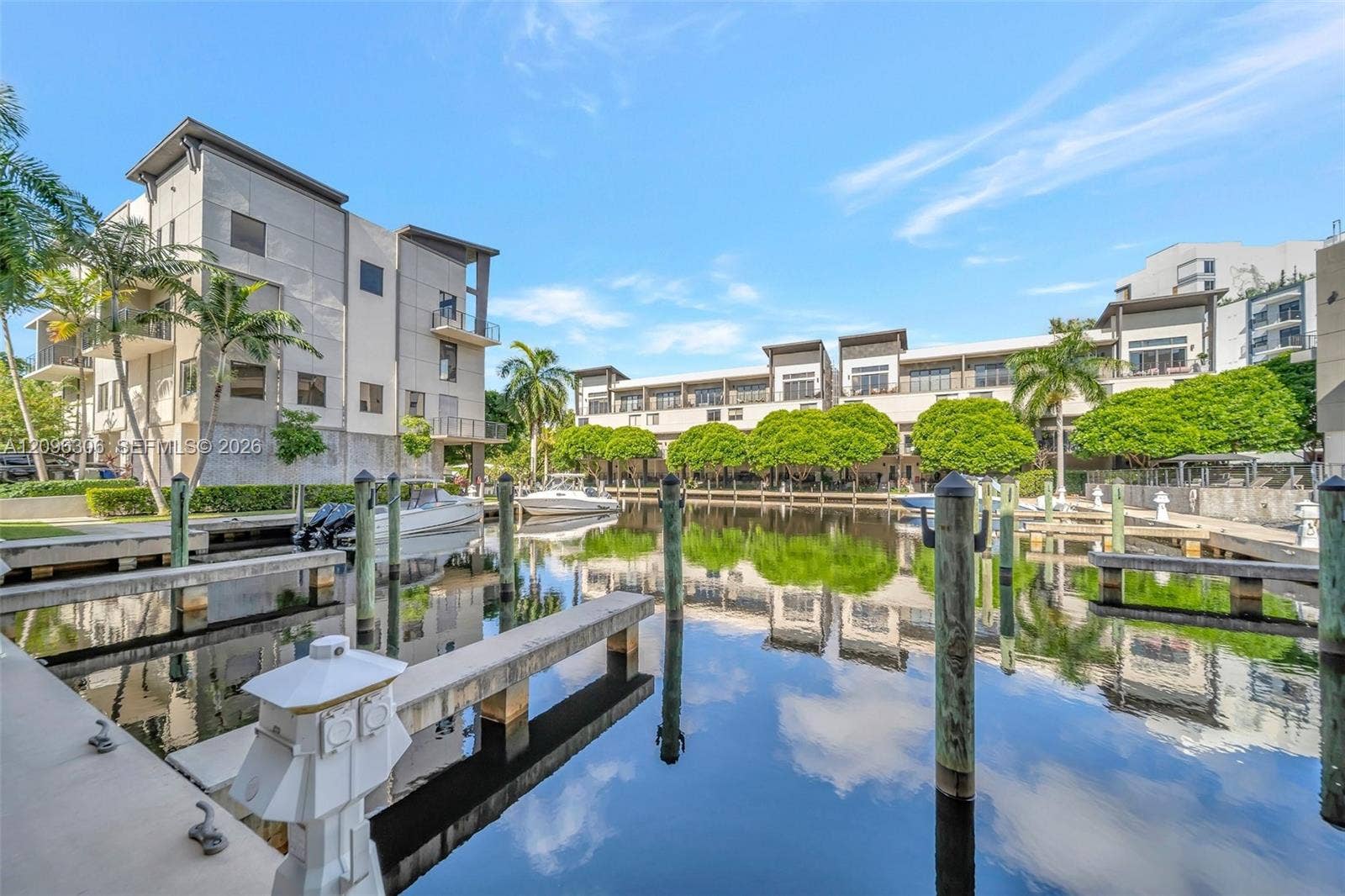 508 SE 1st Circle, Pompano Beach, FL 33060 Marina view - please inquire about dockage