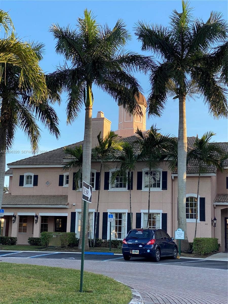 Property photo for 307 Belmont Lane, North Lauderdale, FL