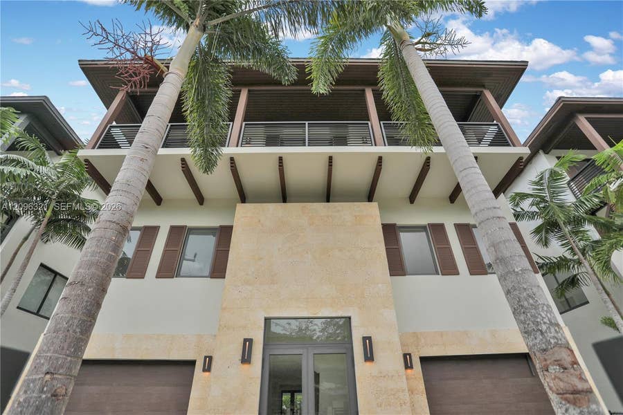 Property photo for 3550 W Glencoe Street, Miami, FL