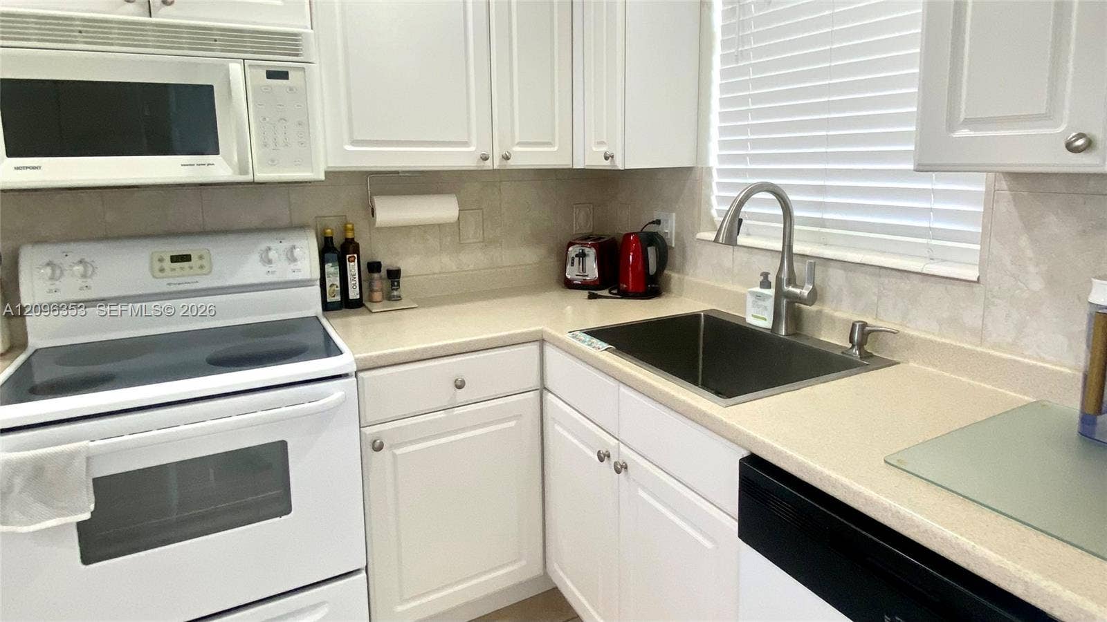 410 Golden Isles Drive, #407, Hallandale Beach, FL 33009 Photo 16
