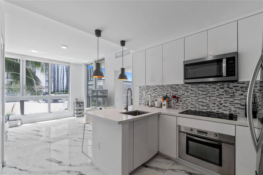 Property photo for 300 S Biscayne Boulevard, #T-1411, Miami, FL