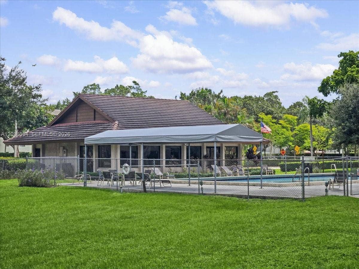 1830 Sabal Palm Drive, #105, Davie, FL 33324 Club House