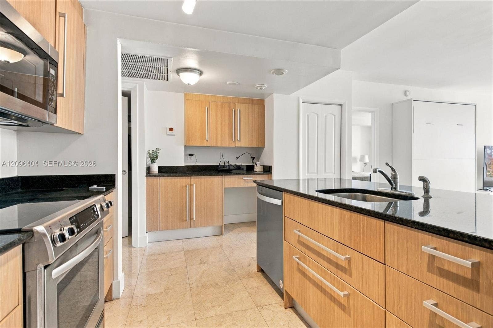 10275 Collins Avenue, #1412, Bal Harbour, FL 33154 Photo 9