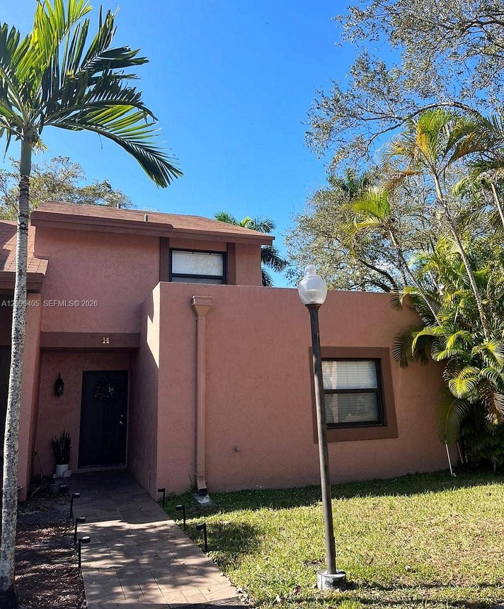 14 Chestnut Circle, Cooper City, FL 33026 Photo 1
