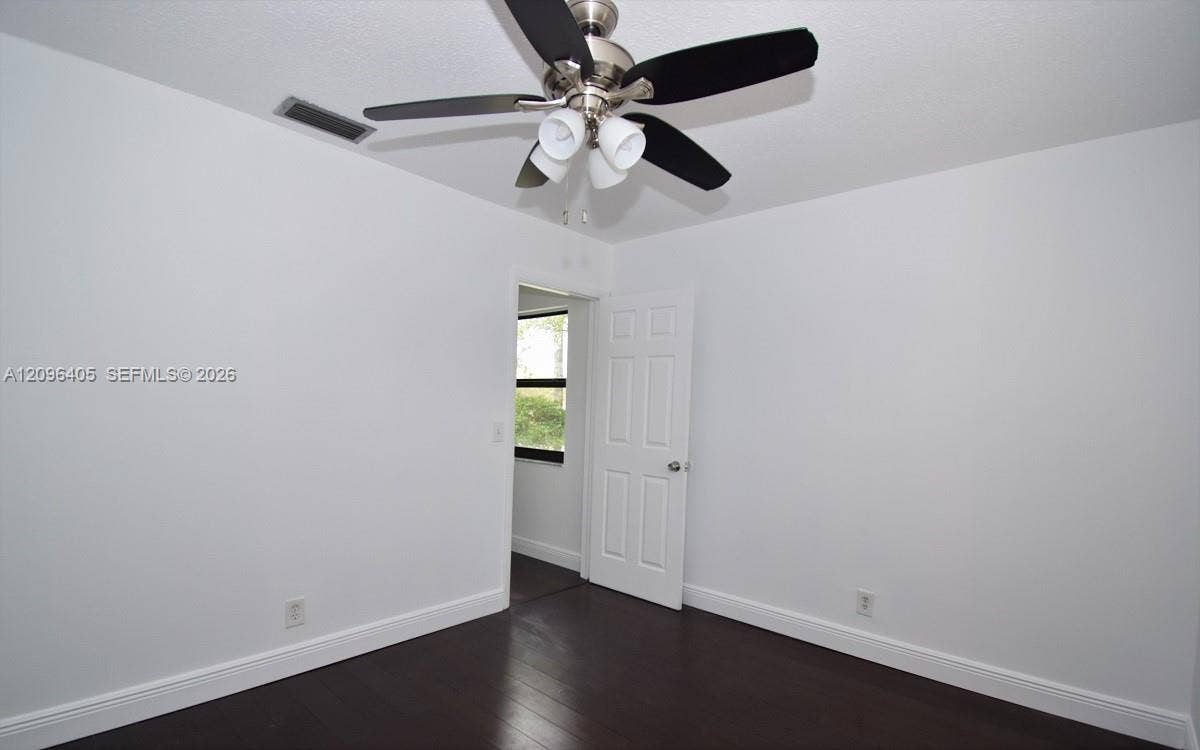 14 Chestnut Circle, Cooper City, FL 33026 Located on the second floor