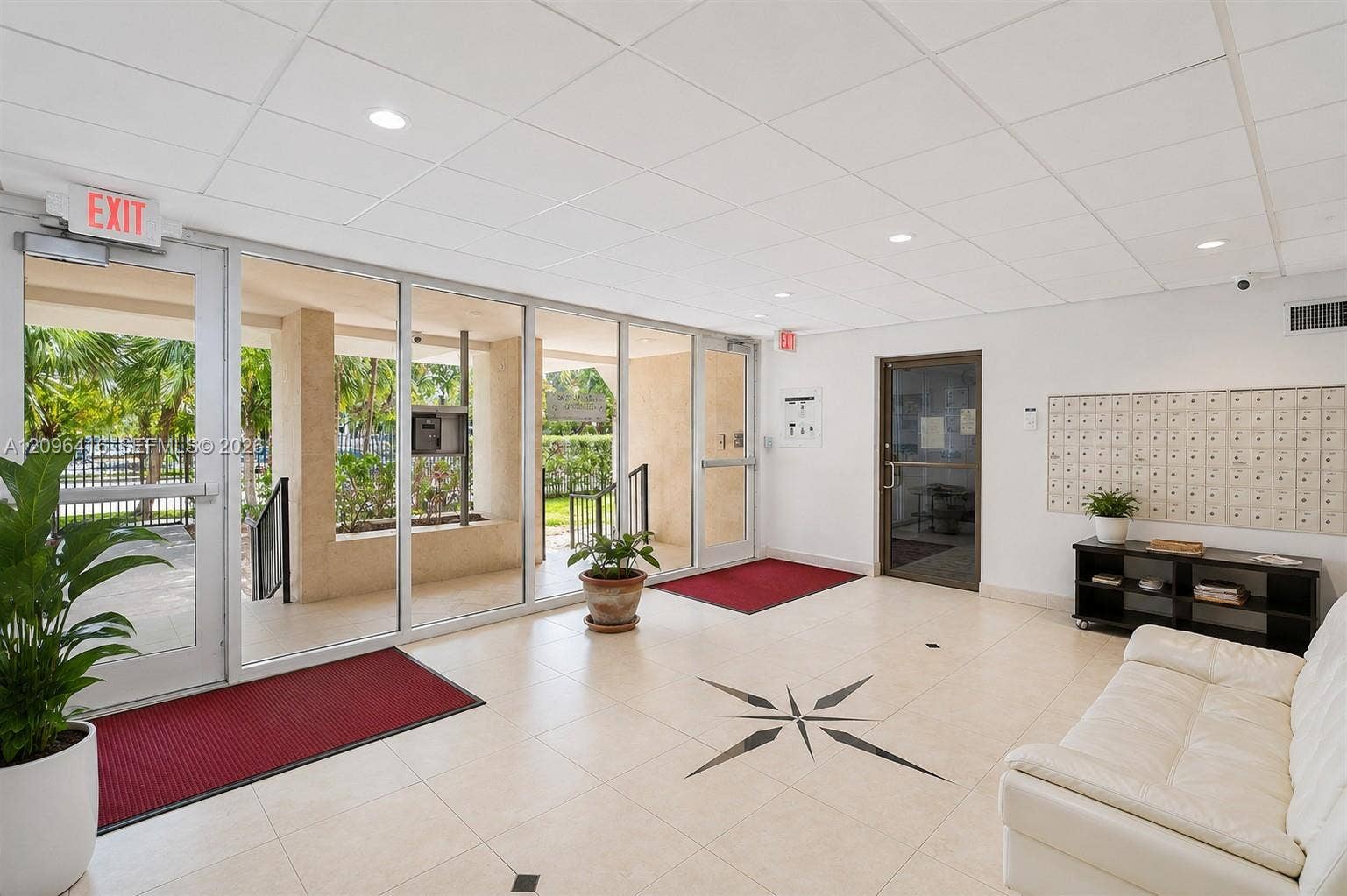 250 180th Drive, #155, Sunny Isles Beach, FL 33160 Photo 9