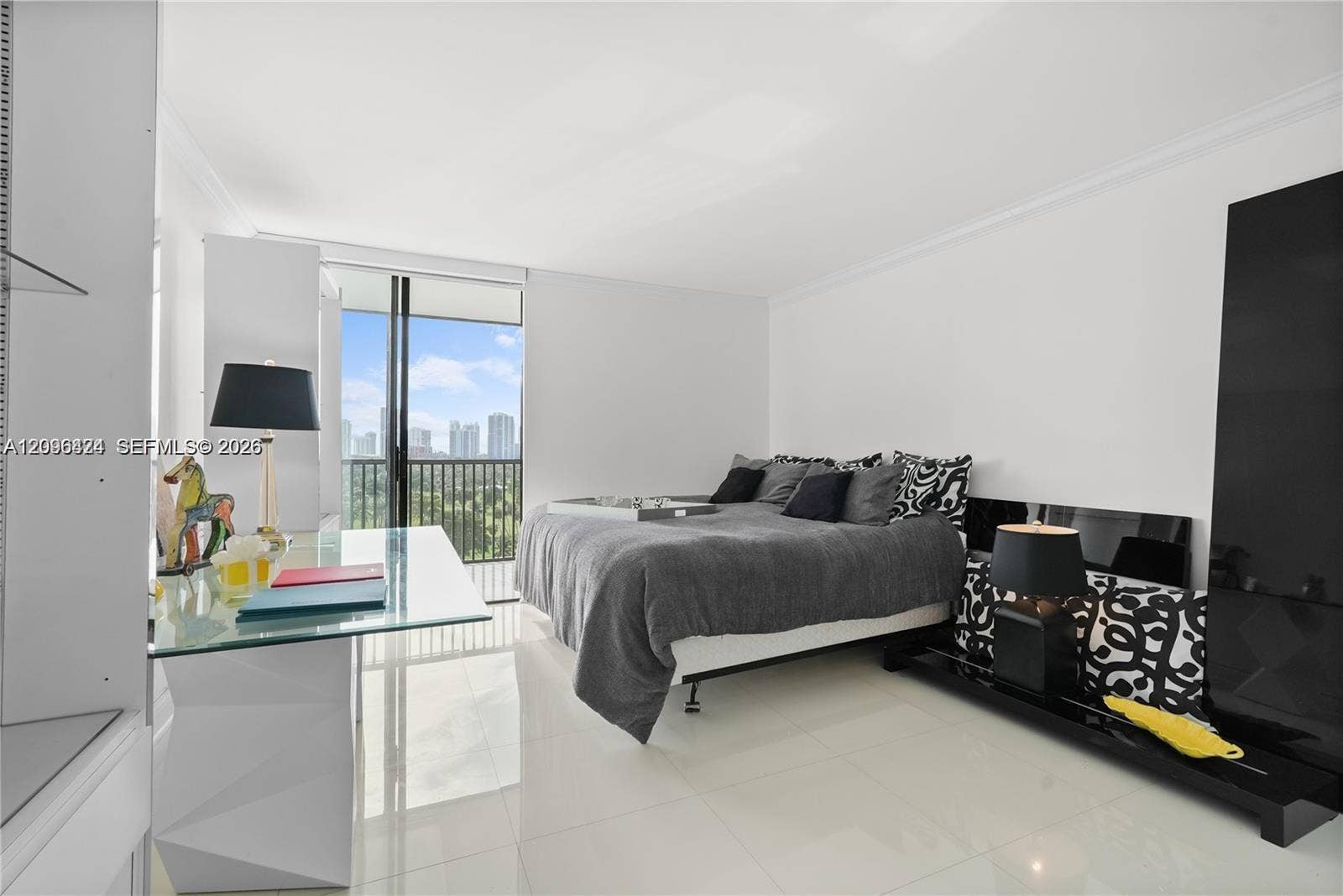 20301 W Country Club Drive, #1226, Aventura, FL 33180 Master Bedroom