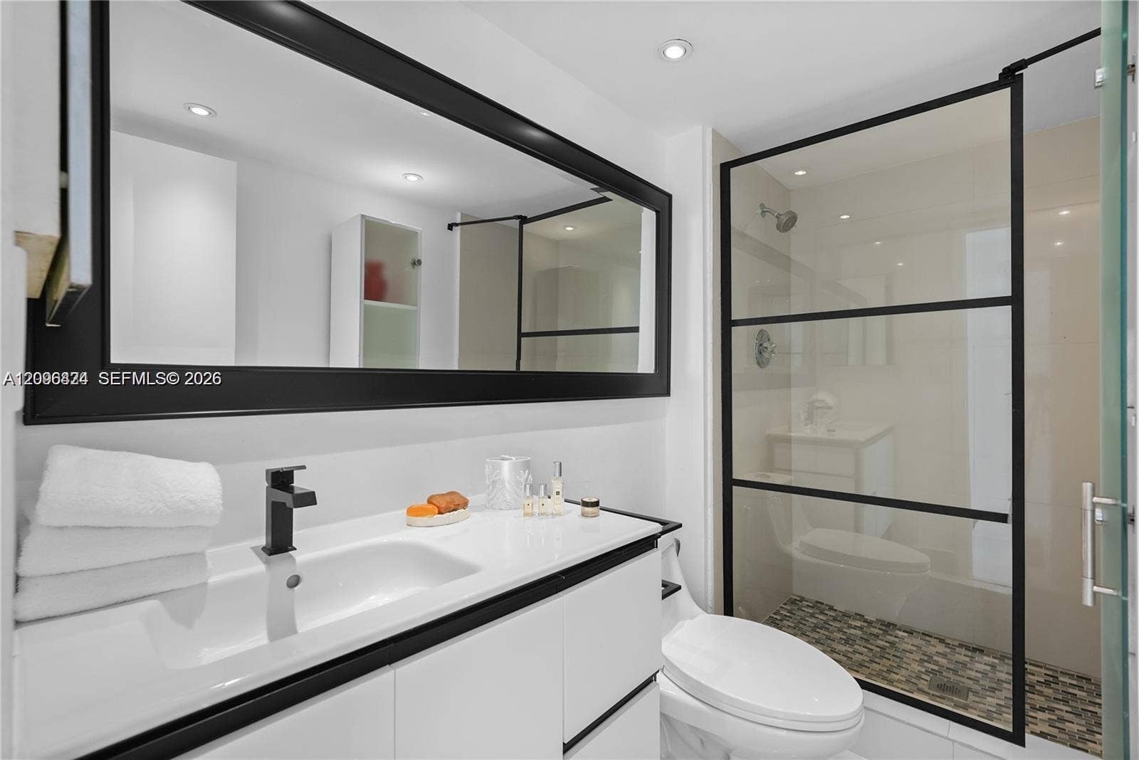 20301 W Country Club Drive, #1226, Aventura, FL 33180 2nd Bathroom