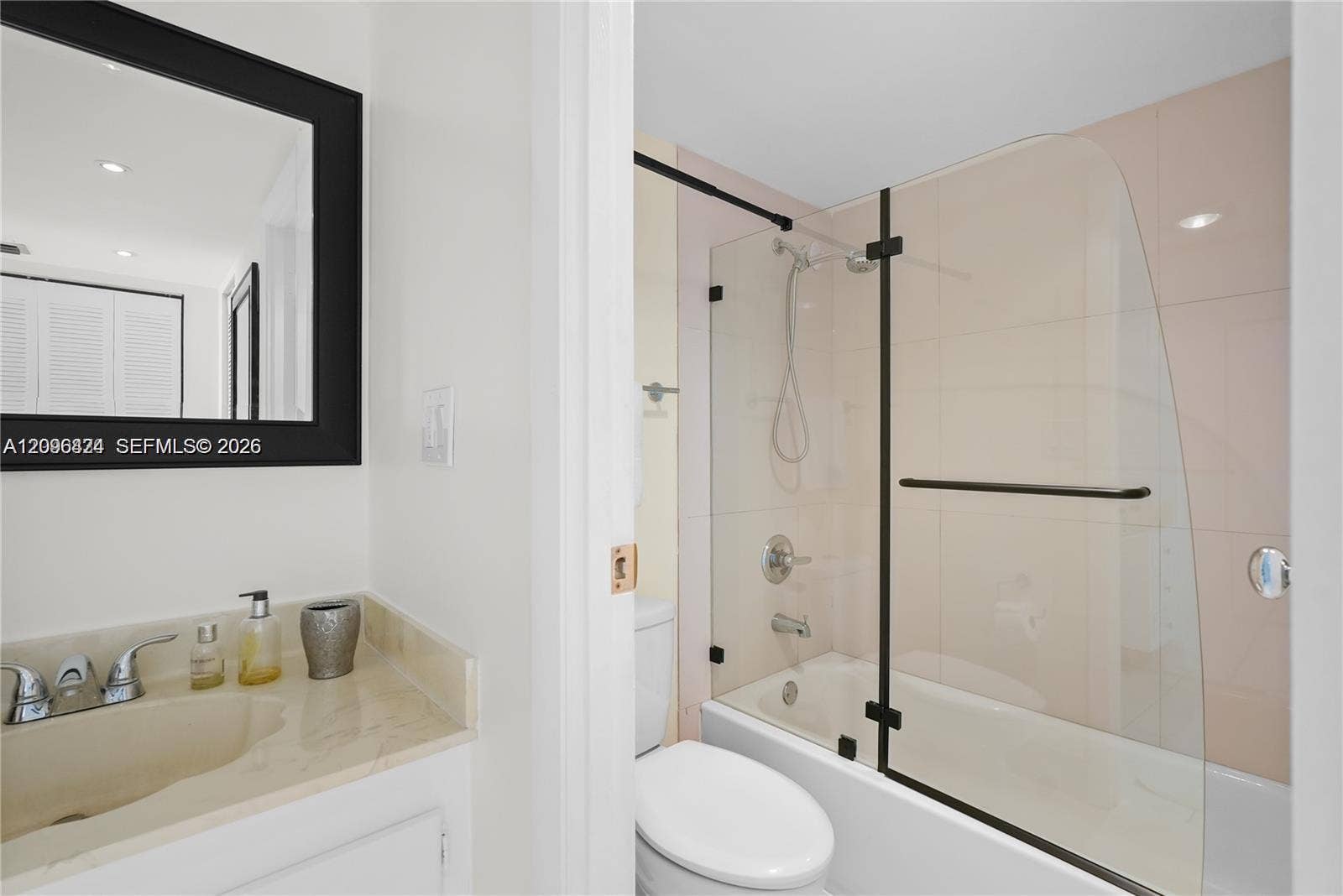 20301 W Country Club Drive, #1226, Aventura, FL 33180 Master Bathroom