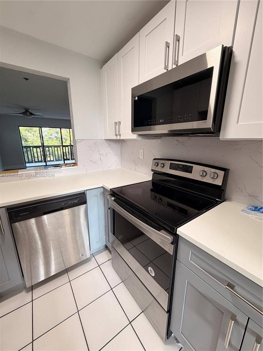 1021 Mockingbird Lane, #404, Plantation, Plantation, FL 33324 Photo 10
