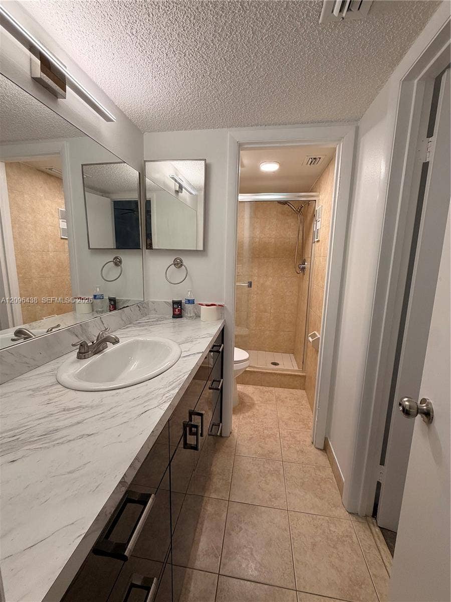 Property photo for 1021 Mockingbird Lane, #404, Plantation, FL