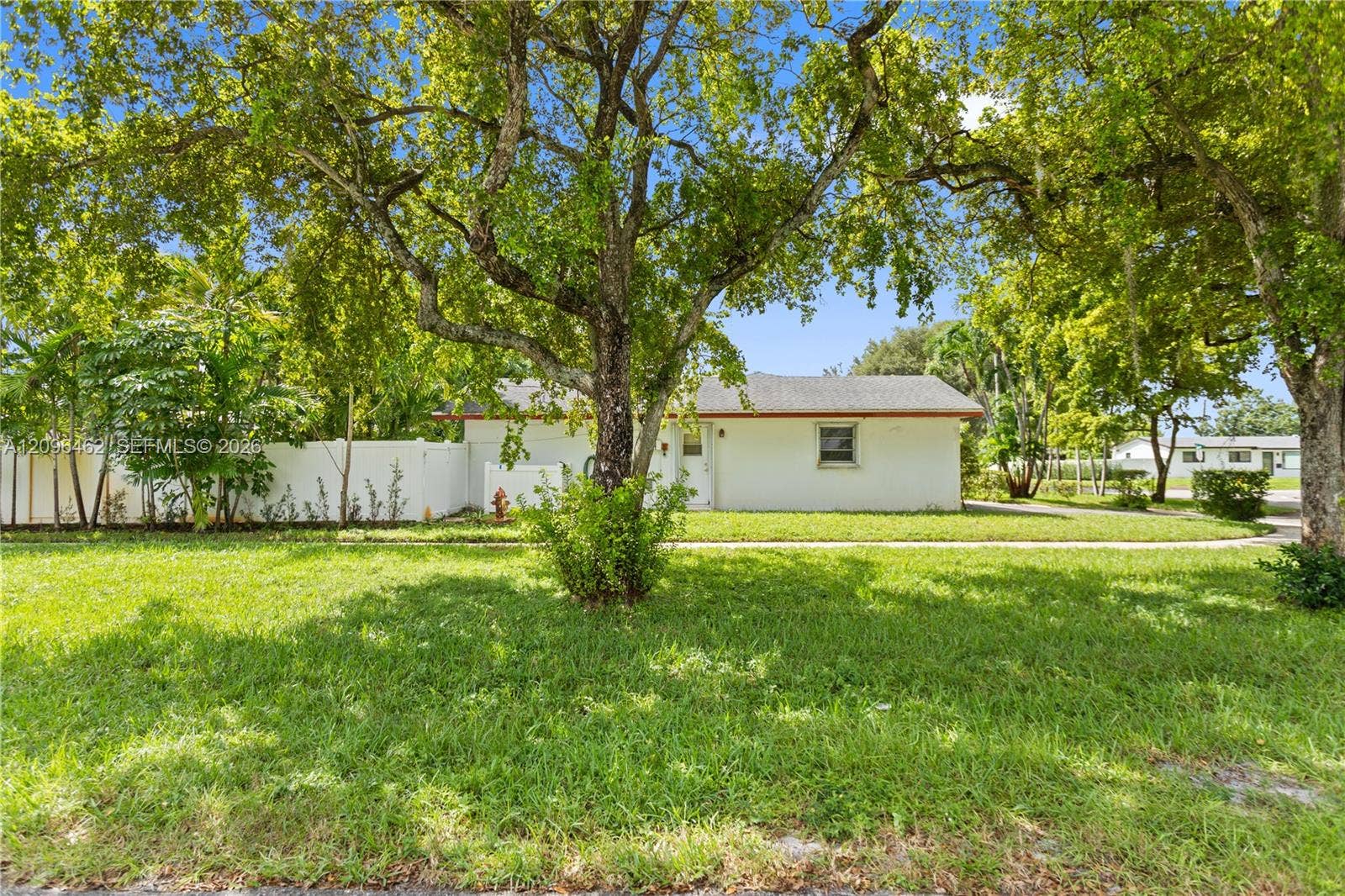 4899 NW 7th Drive, Plantation, FL 33317 Photo 5