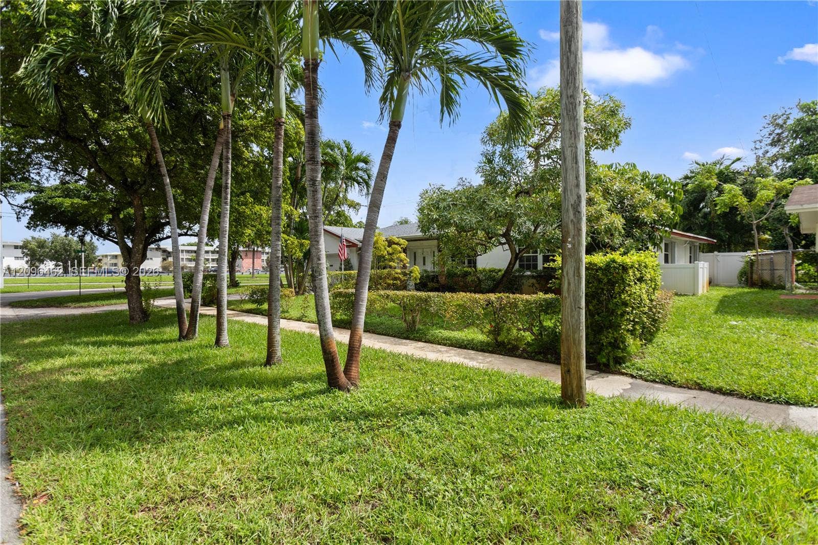 4899 NW 7th Drive, Plantation, FL 33317 Photo 9