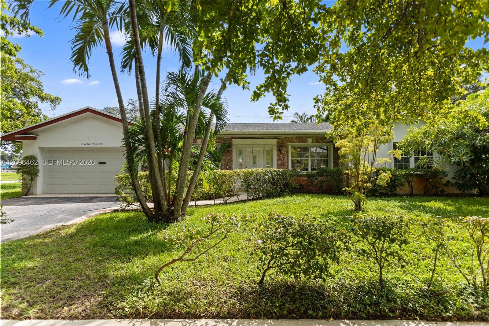 4899 NW 7th Drive, Plantation, FL 33317 Photo 11