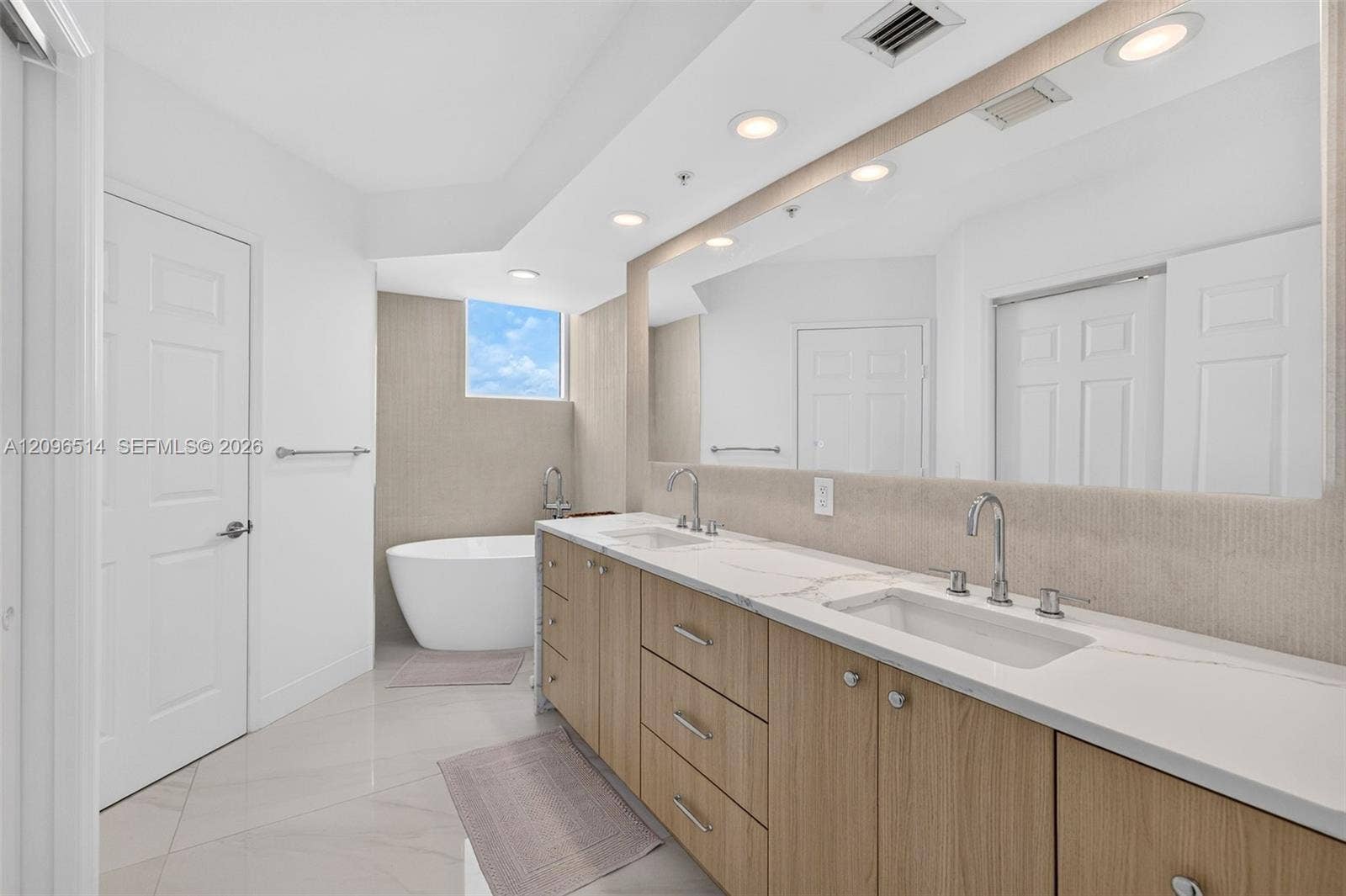 3370 Hidden Bay Drive, #2410, Aventura, FL 33180 Photo 46