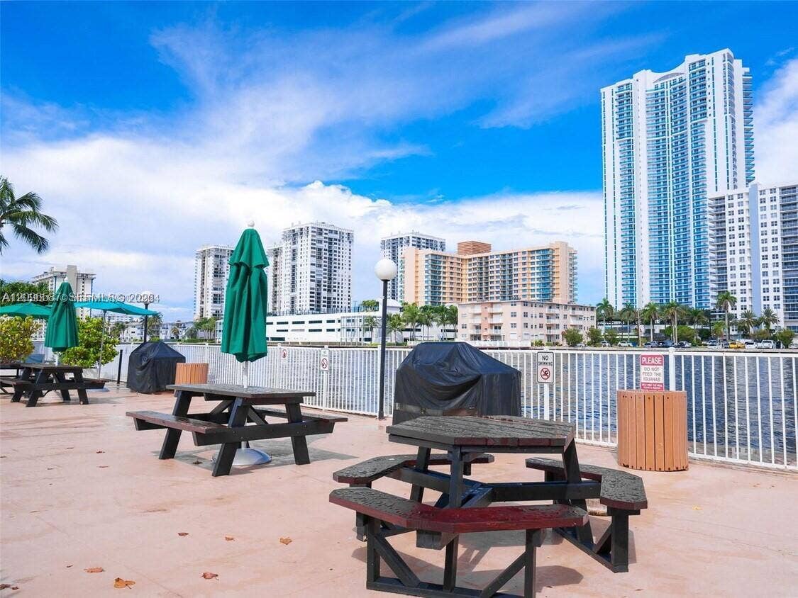 1000 Parkview Drive, #501, Hallandale Beach, Hallandale Beach, FL 33009 Photo 27