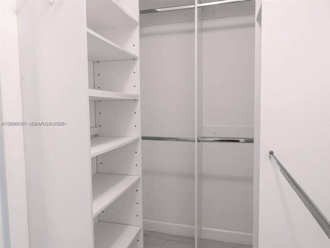1000 Parkview Drive, #501, Hallandale Beach, Hallandale Beach, FL 33009 Photo 15