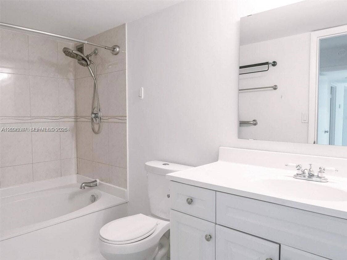1000 Parkview Drive, #501, Hallandale Beach, Hallandale Beach, FL 33009 Photo 13
