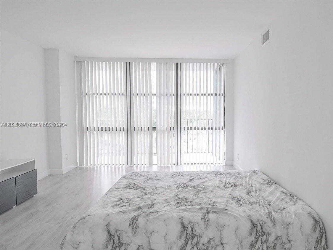 1000 Parkview Drive, #501, Hallandale Beach, Hallandale Beach, FL 33009 Photo 10