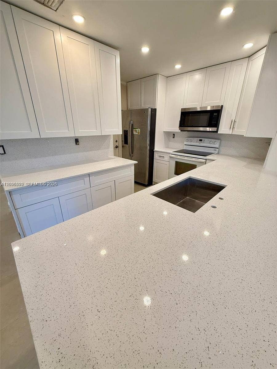5259 SW 117th Avenue, Cooper City, Cooper City, FL 33330 Photo 3