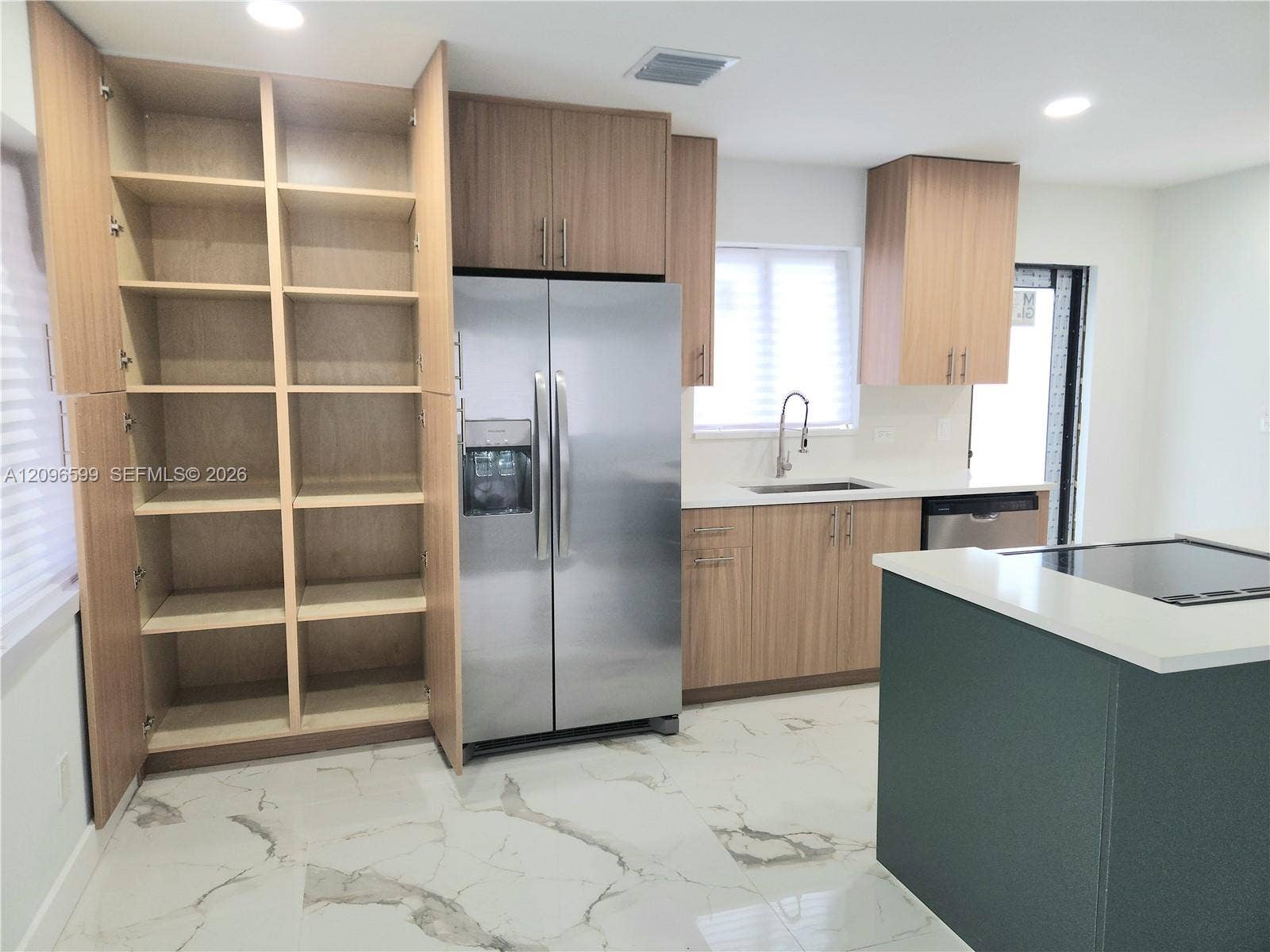 412 NW 21st Terrace, Fort Lauderdale, FL 33311 Photo 5