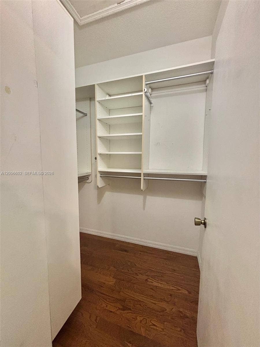 2307 Anchor Court, #4006, Dania Beach, FL 33312 walk in closet