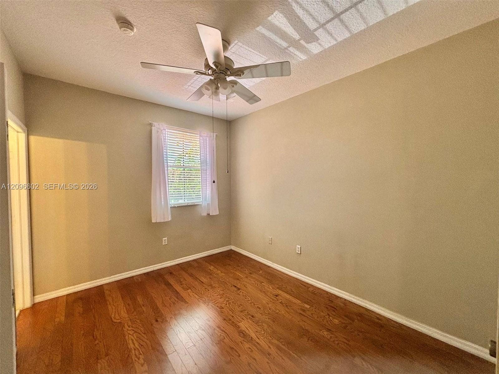 2307 Anchor Court, #4006, Dania Beach, FL 33312 Guest bedroom on 2nd floor