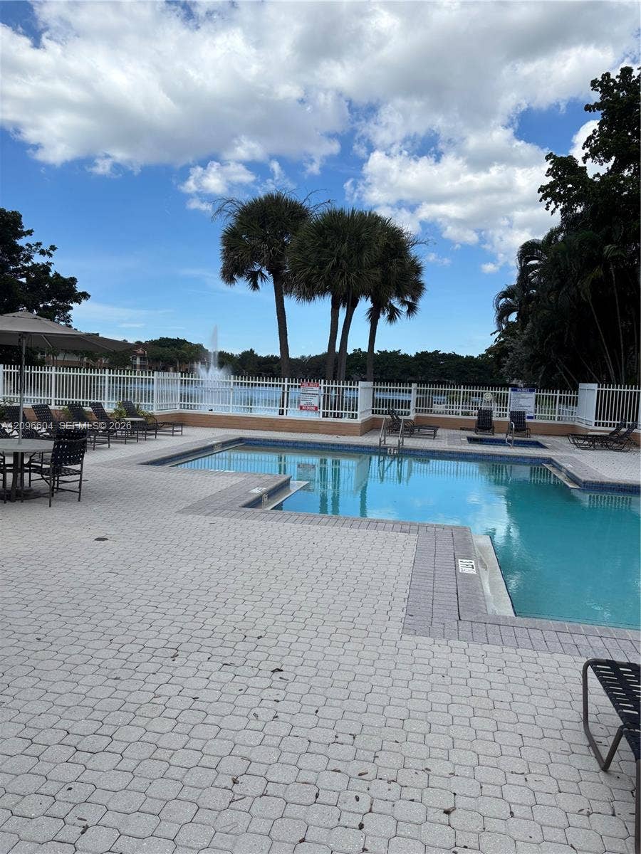 704 NW 92nd Avenue, #704, Plantation, FL 33324 Pool & Hot Tub