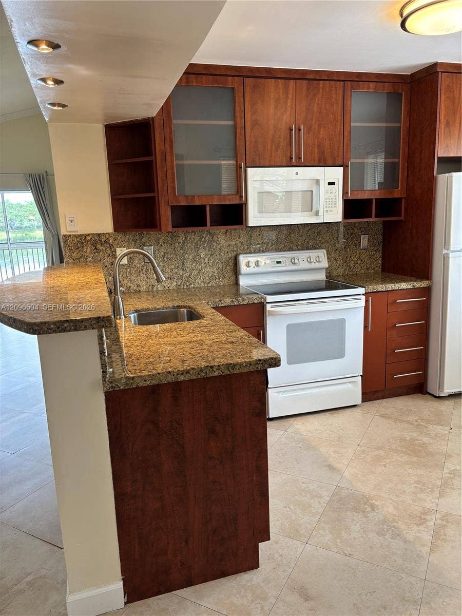 704 NW 92nd Avenue, #704, Plantation, FL 33324 Photo 4
