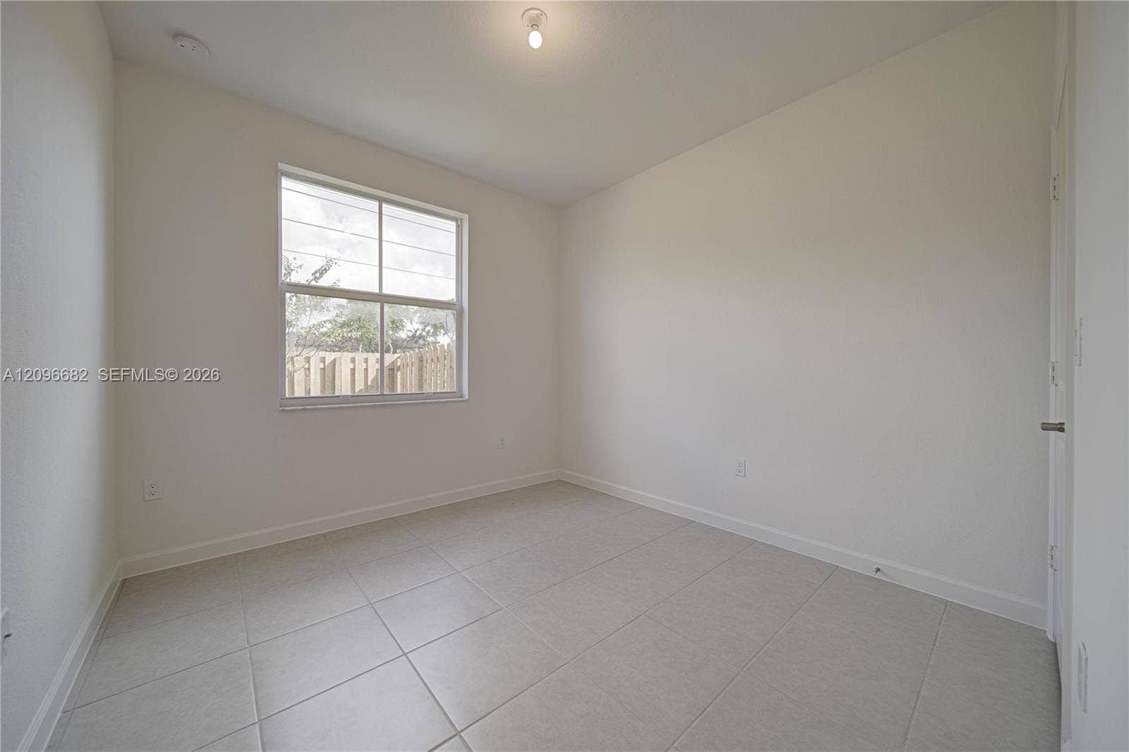Downstairs bedroom #4