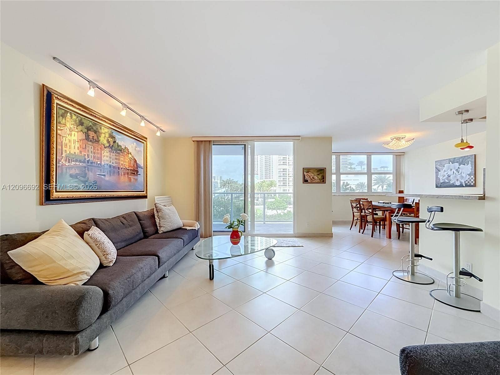 Spacious living room