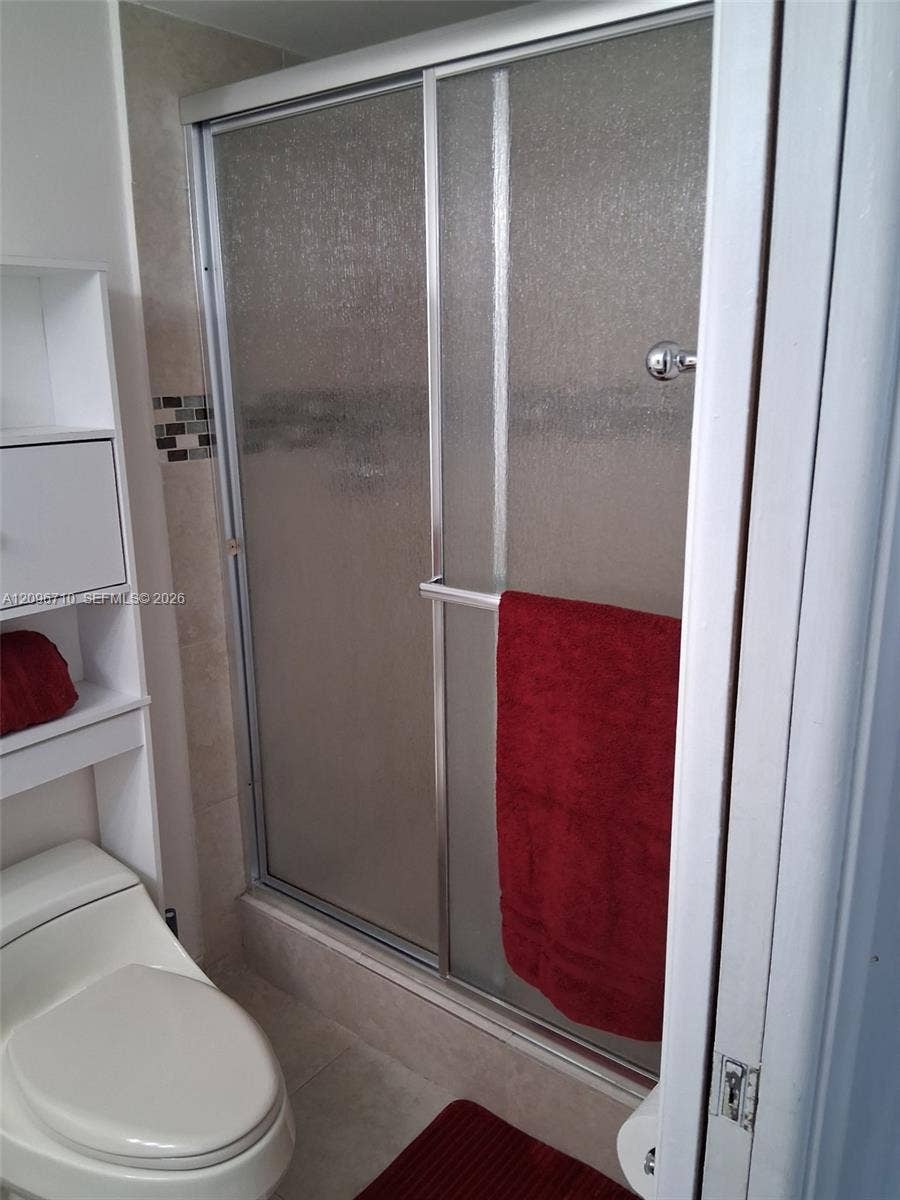Hallandale Beach, FL 33009 Photo 4