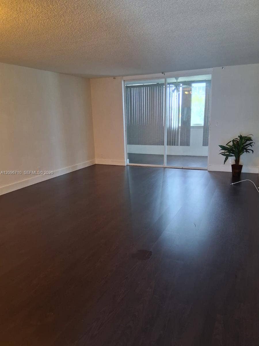 Hallandale Beach, FL 33009 Photo 6